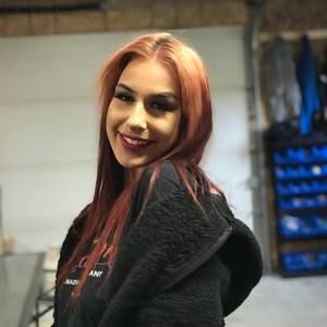 Meet your Posher, Mackenzie